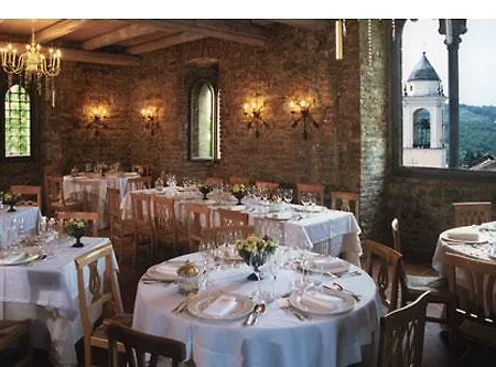فندق Castello Di Trisobbio