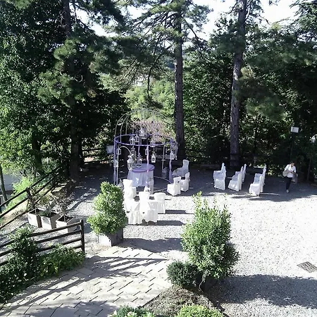 فندق Castello Di Trisobbio